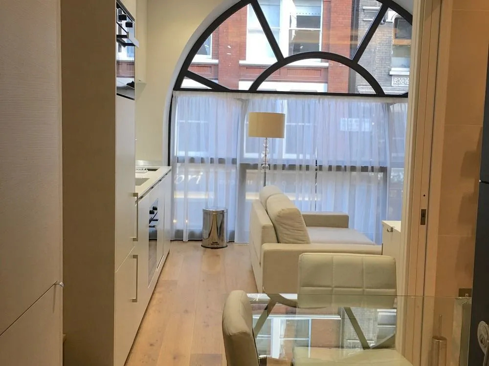 Trafalgar Luxury Suites