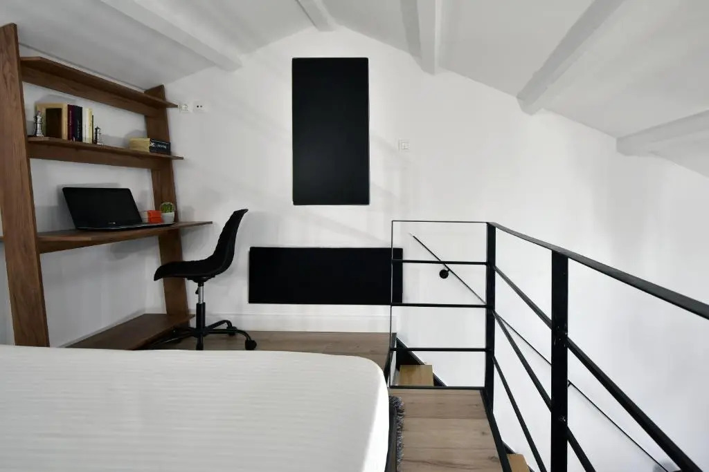 Queen 4 Apartment in the Heart of the Corfu Historical Old Town Center