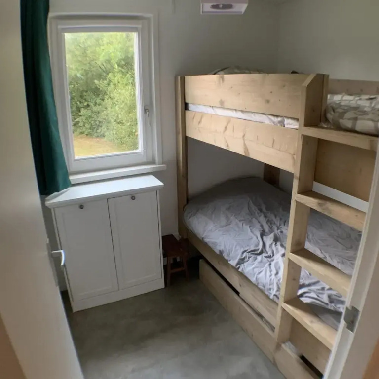 Renovated Bungalow With Garden for Families