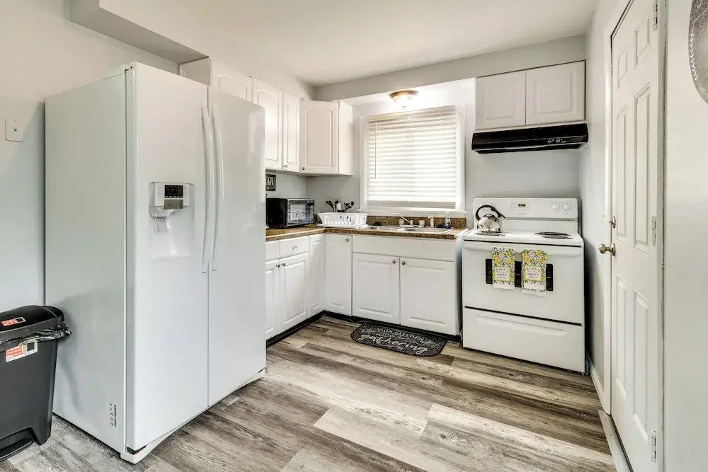 4 Mi to Dtwn Rochester: Charming Apt w/ Patio!