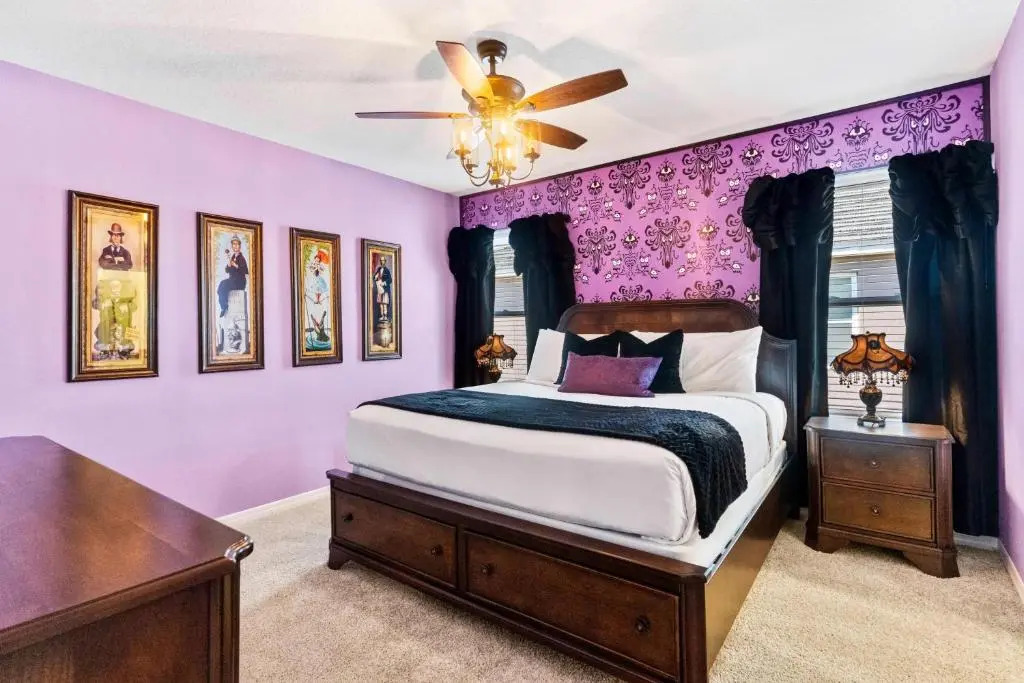 7663 Oakmoss Loop