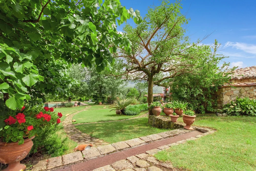 Villa Olmo With Private Pool - Happy Rentals
