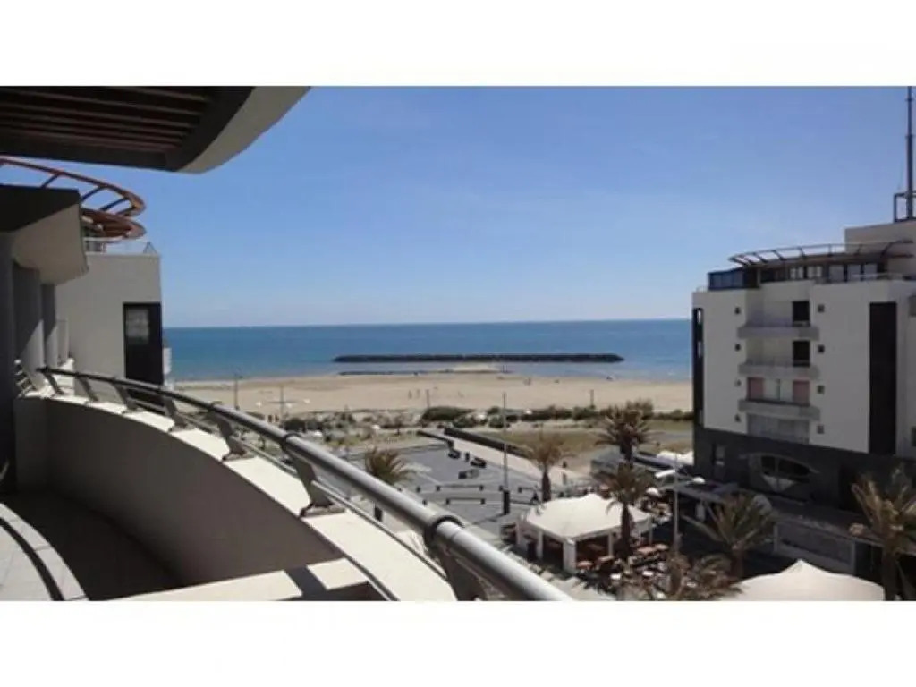 Languedoc Immobilier Appartement Vue Mer Plage Piscine Rochelongue - St152