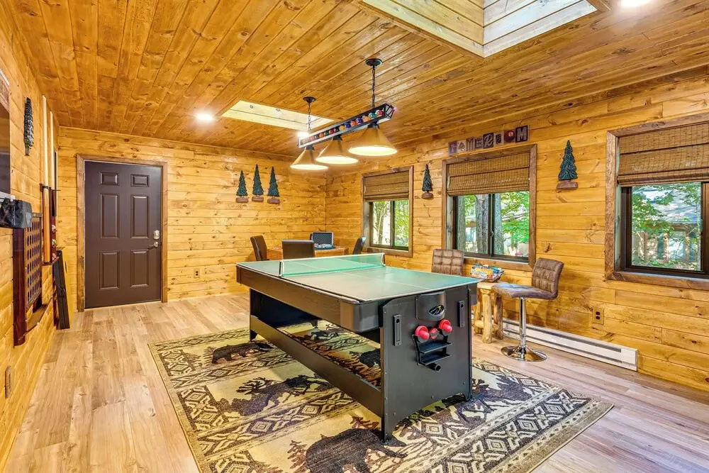 Game Room & Hot Tub: Pine Bear' Pocono Lake Cabin