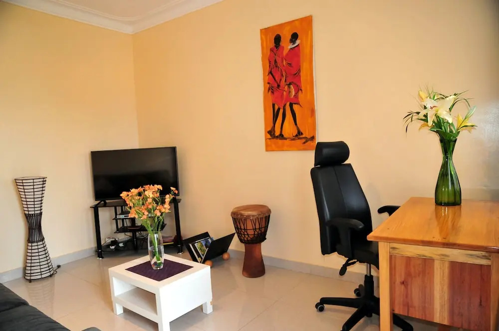 Victoria Lake View Guesthouse & Safaris