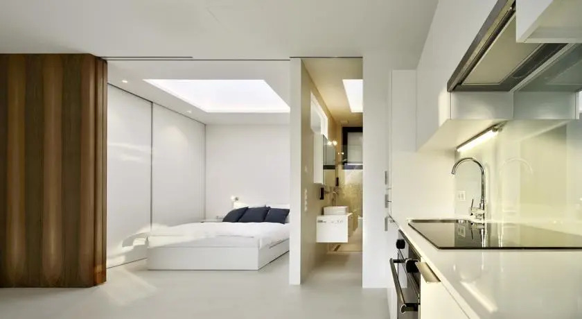 Mirror Houses