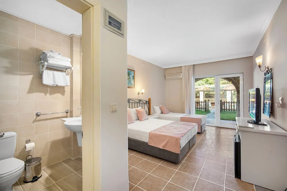 Alados Otel