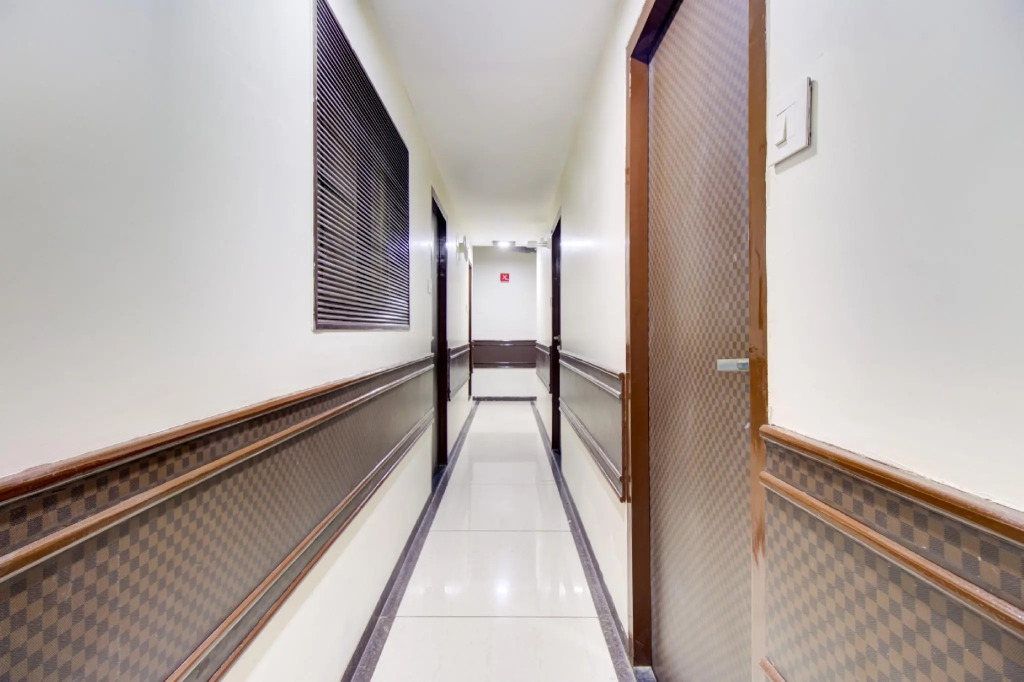 OYO 77803 Hotel Jd Residency