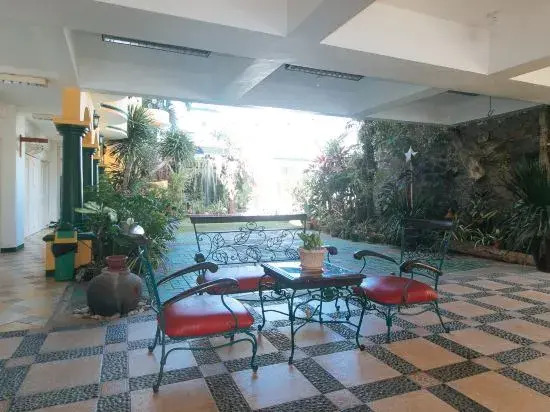 RedDoorz at Yahweh Spring Retreat and Resort Laguna