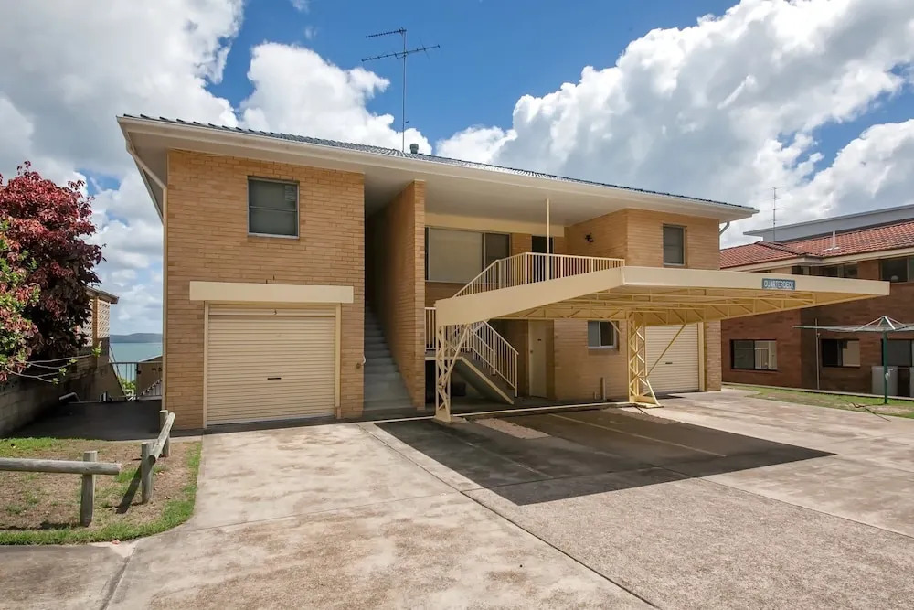 Quarterdeck, Unit 4/12 Magnus Street