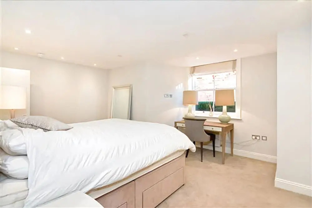 2 Luxe BDR Hans Place by The Residences