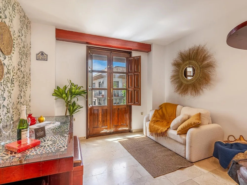 ChezmoiHomes Plaza Fortuny