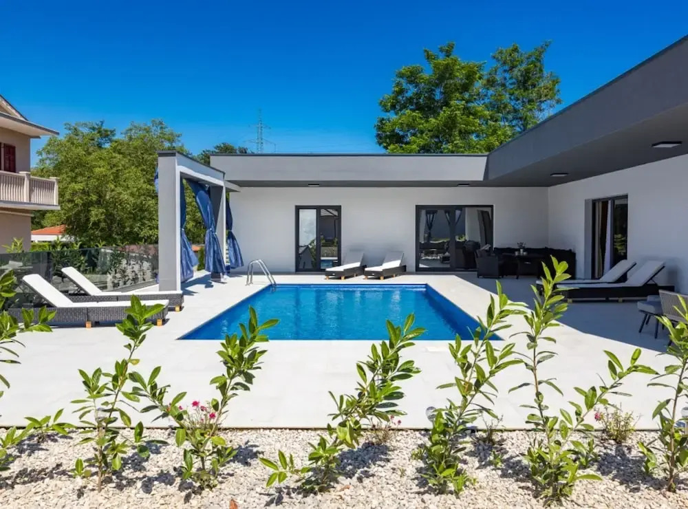 Villa Pool House Fancy