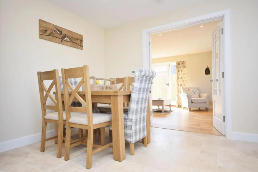 The Parlour , Emsworth