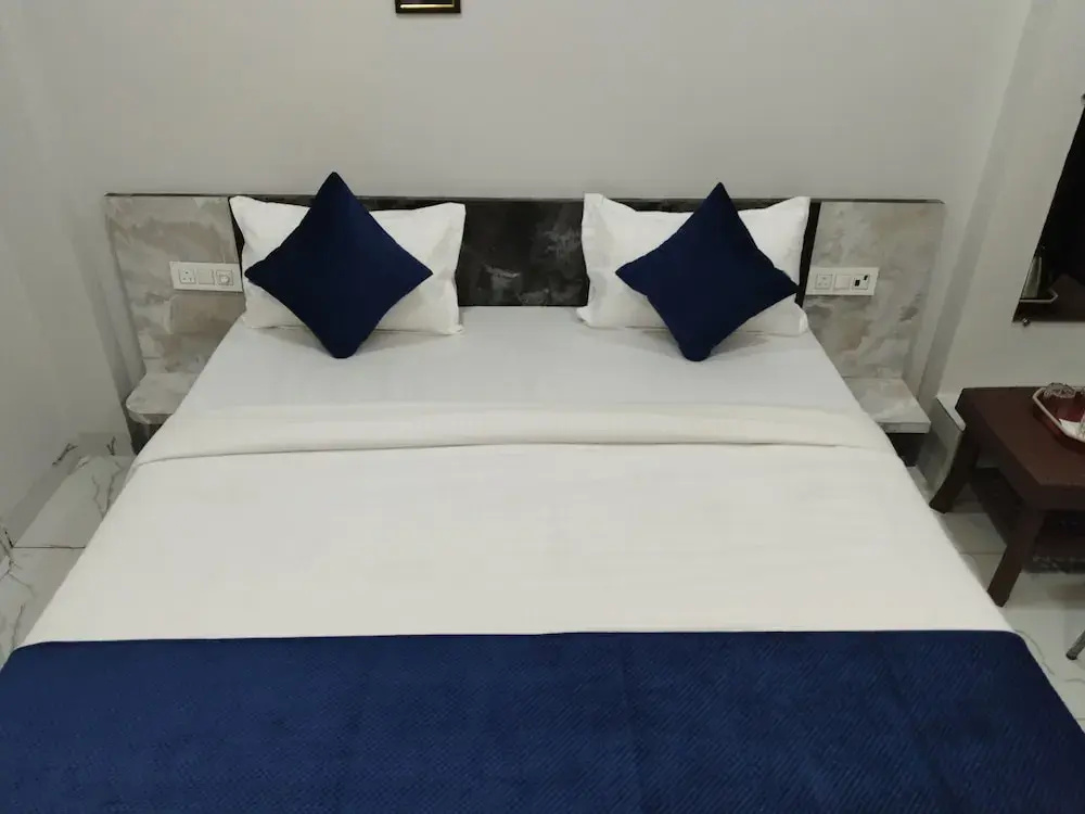 Paradise Hotel and Banquet, Indore