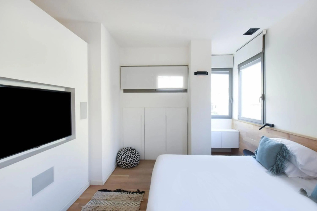 Authentic 3BR Penthouse in Ben Gurion by HolyGuest