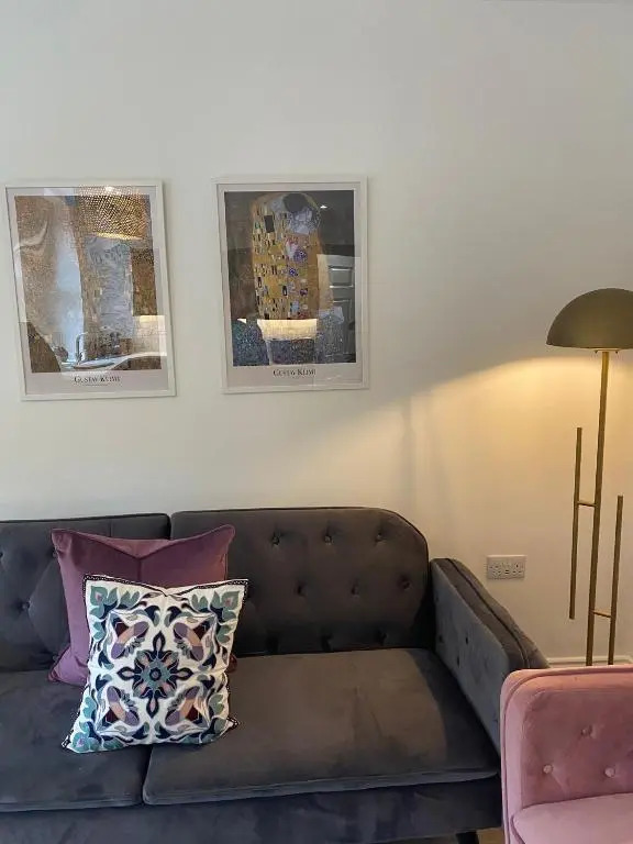 18 North Road Flat 4 by Mia Living Free Parking On Site
