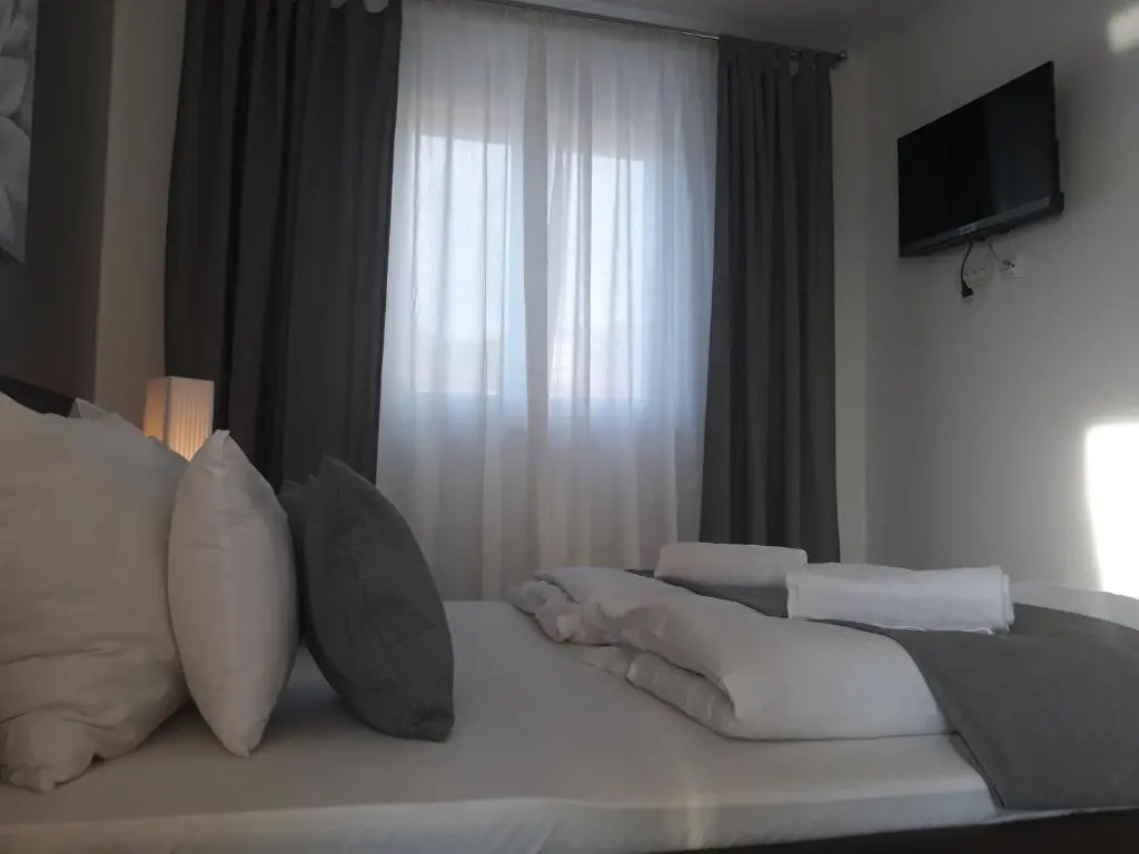 Garfild Guest house