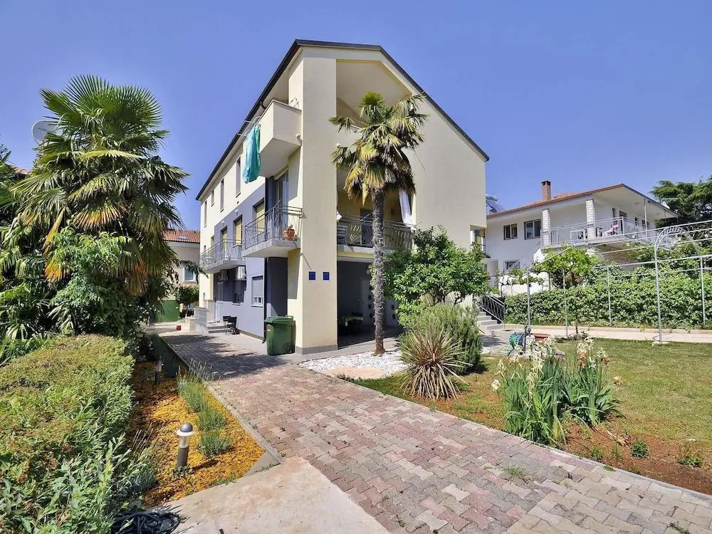 Apartments Daniel