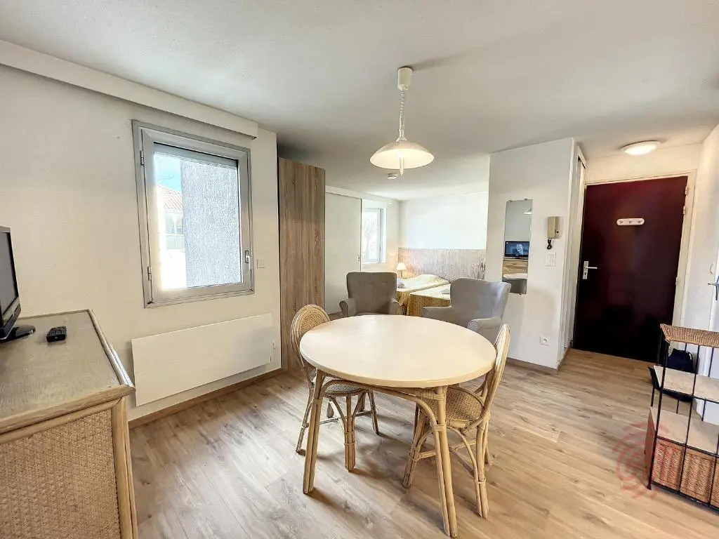 Appartement Lamalou-les-Bains, 1 pièce, 2 personnes - FR-1-451-66