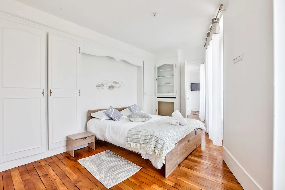 49 Pretty Flat In Menilmontant