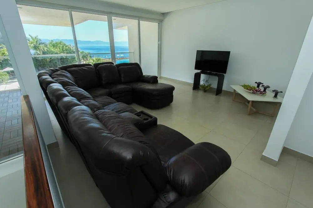 Luxury Apartment in Marina Vallarta-garden
