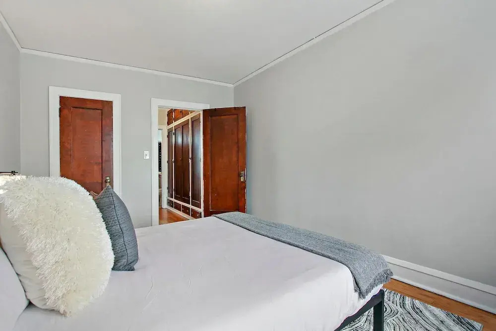 Charming 1BR in Old Irving - Cullom B3