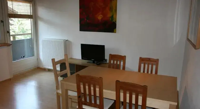 Mos Apartments