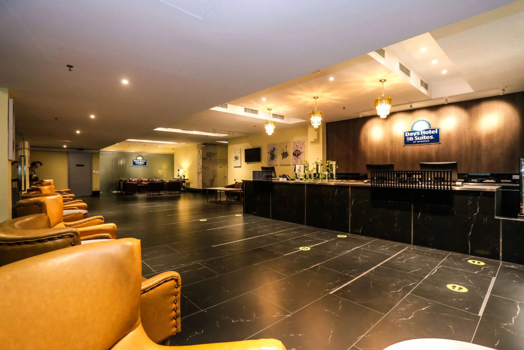 Days Hotel & Suites by Wyndham KL - Chan Sow Lin MRT or LRT