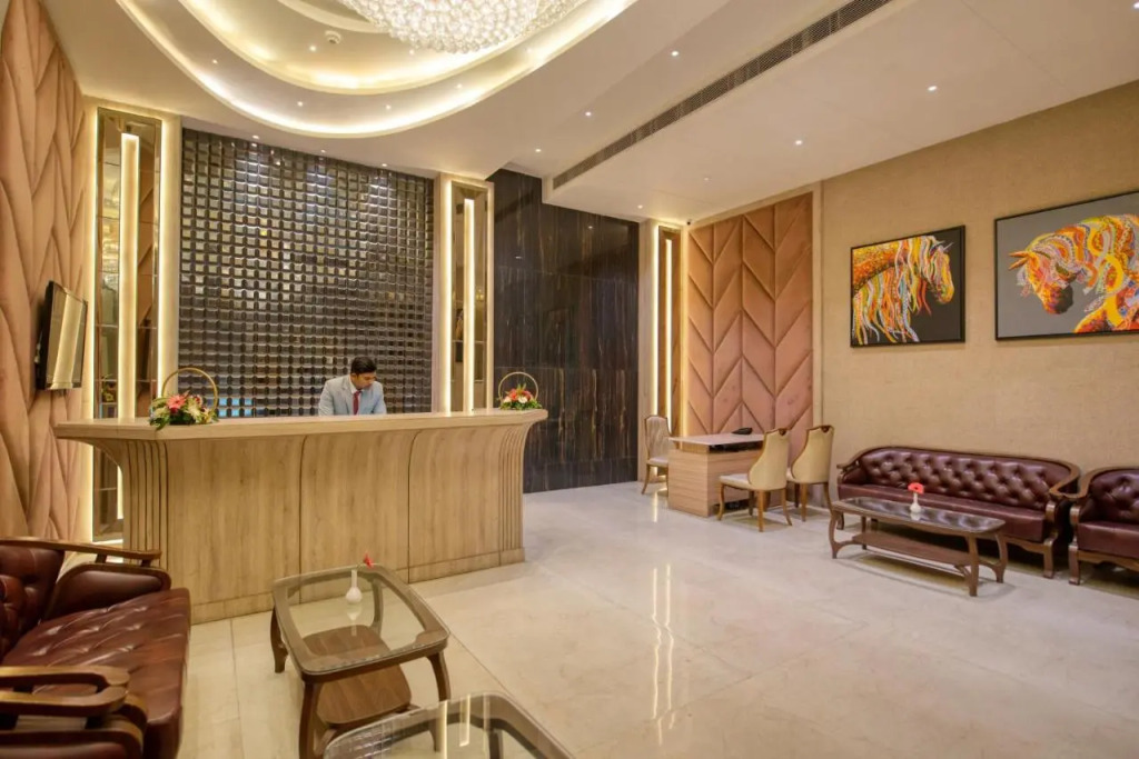 OM Clarks Inn Raebareli