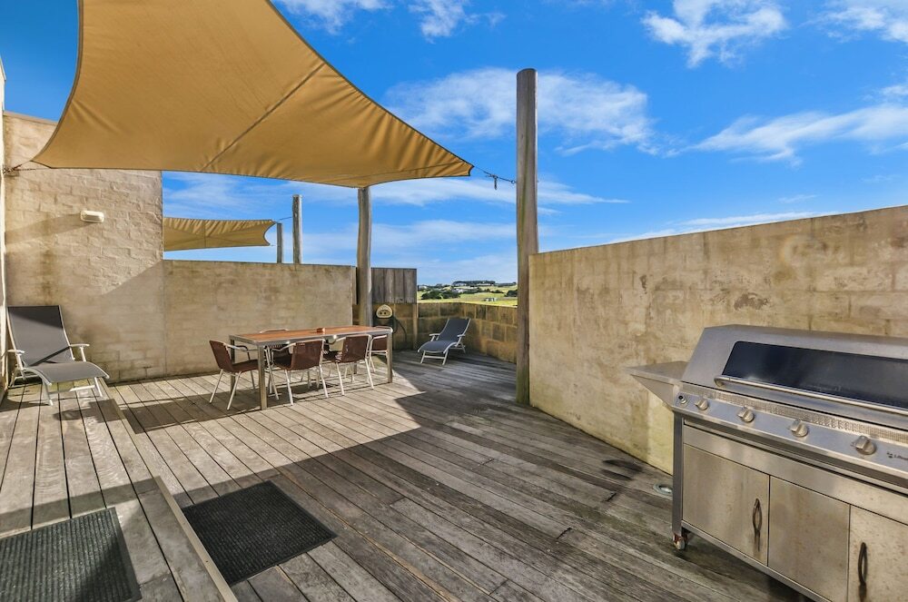 Hearns Beachside Villa 9