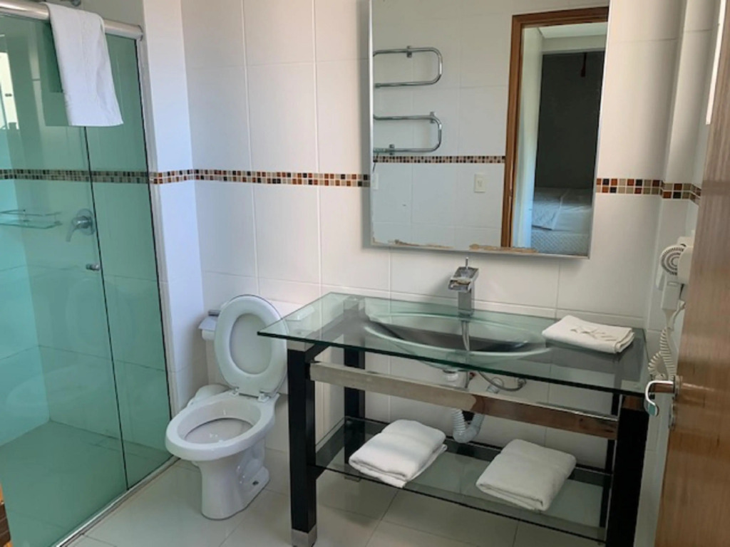 Emirates Hotel & Suites