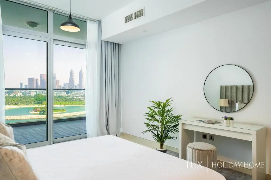 LUX - Opulent Island Suite 5