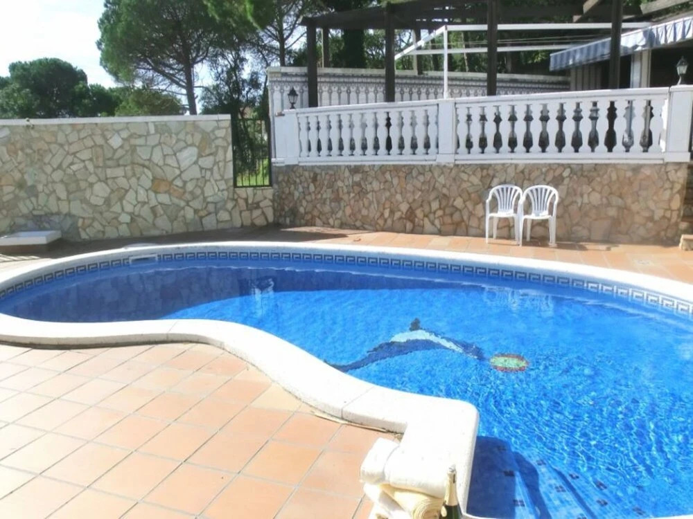 Villa - 6 Bedrooms with Pool and WiFi - 104106