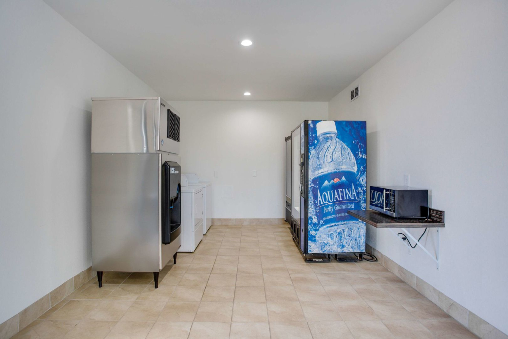 Motel 6-White House, TN