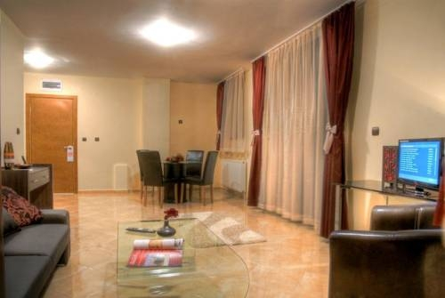 Pearl Lodge Hotel