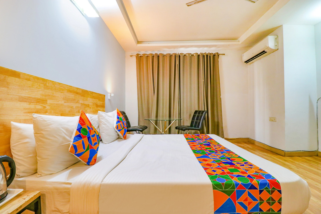 FabHotel Majestic JPM I
