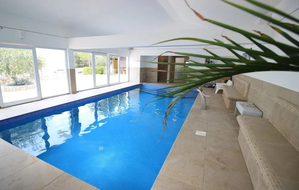 Beautiful Apartment in Mandre With 1 Bedrooms, Wifi and Indoor Swimming Pool