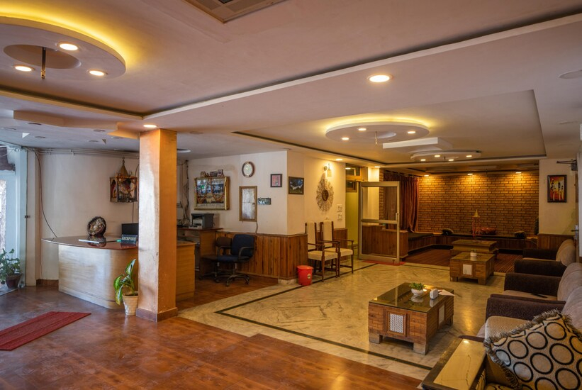 Hotel Robinsson Palace