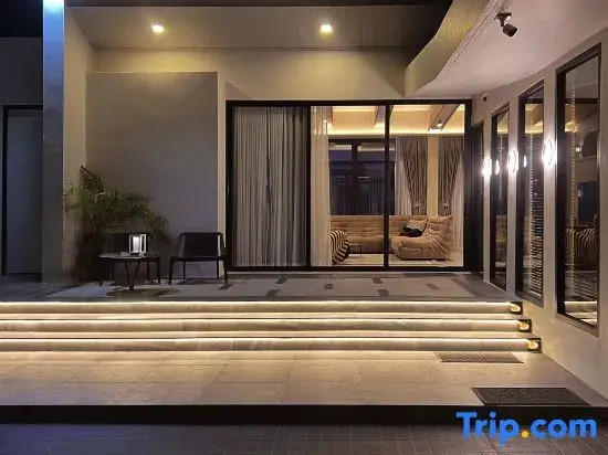Movenpick pool villa by Angkana Luxury 5 star