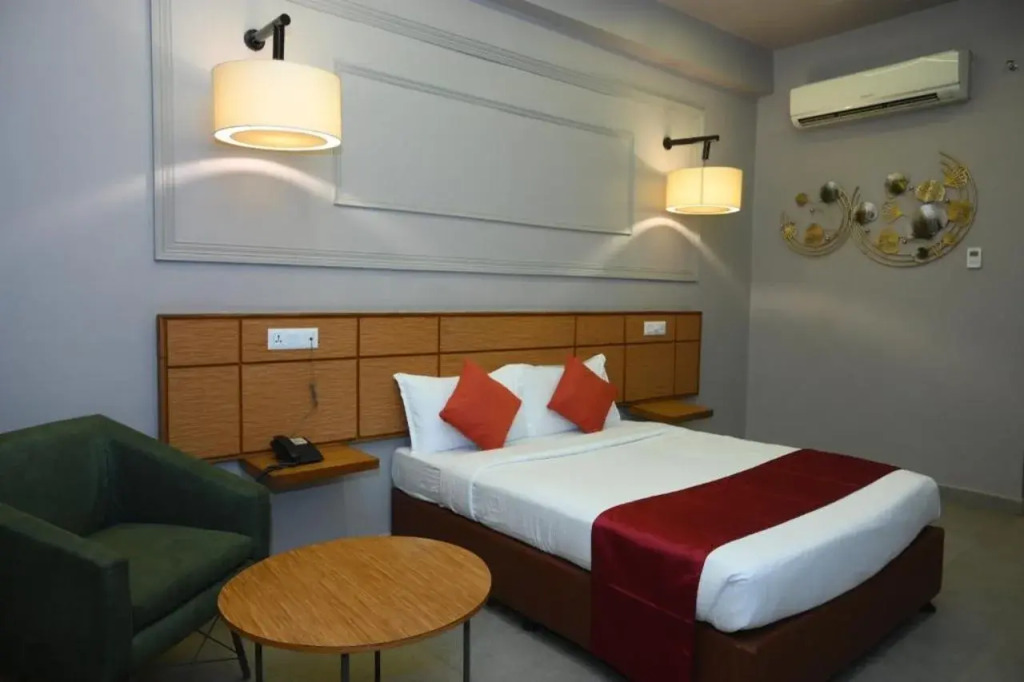 Max Hotels Prayagraj