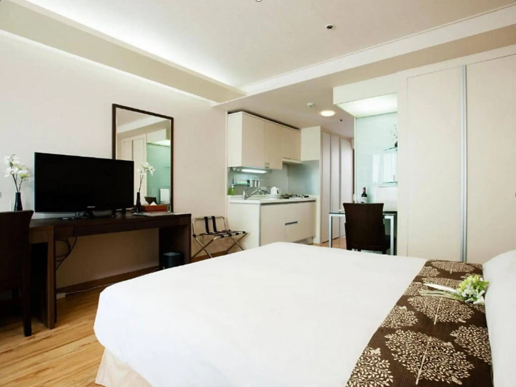 Gangnam Family Hotel