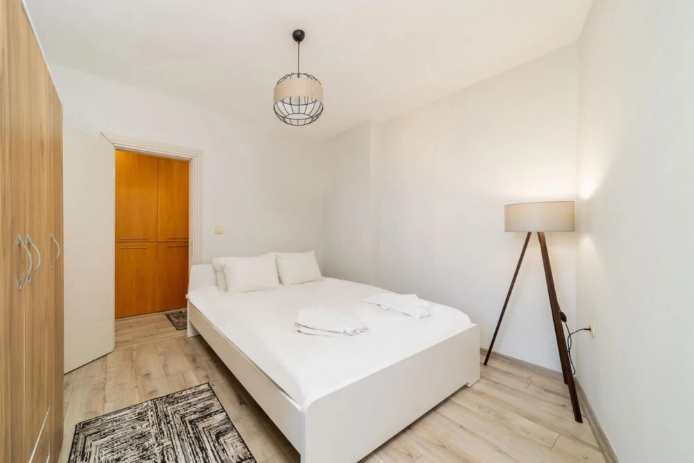 Flat Close to Konyaalti Beach with Sea View