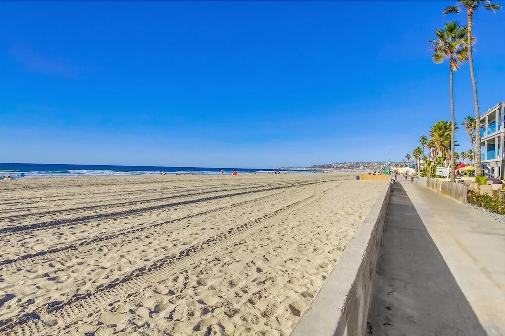 South Shore 1 3 Bedrooms 2 Bathrooms Condo