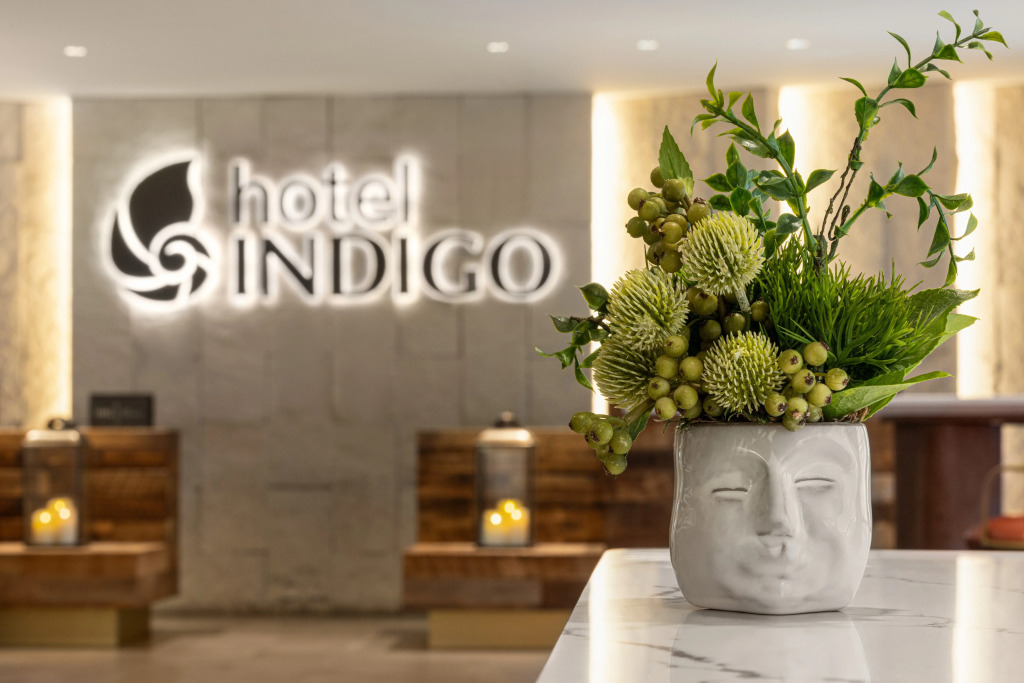 Hotel Indigo Naperville Riverwalk by IHG