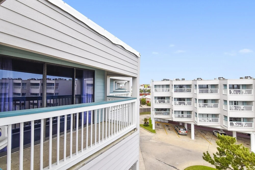 Casa Del Mar 383 - Coastal 1 Bedroom Condo