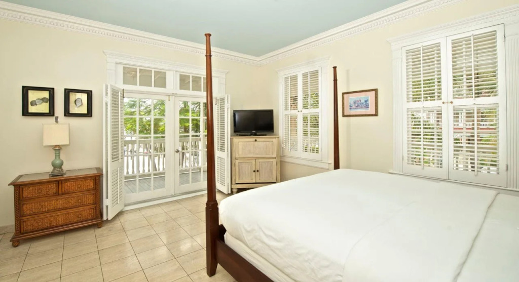 Southernmost House - Adult Exclusive