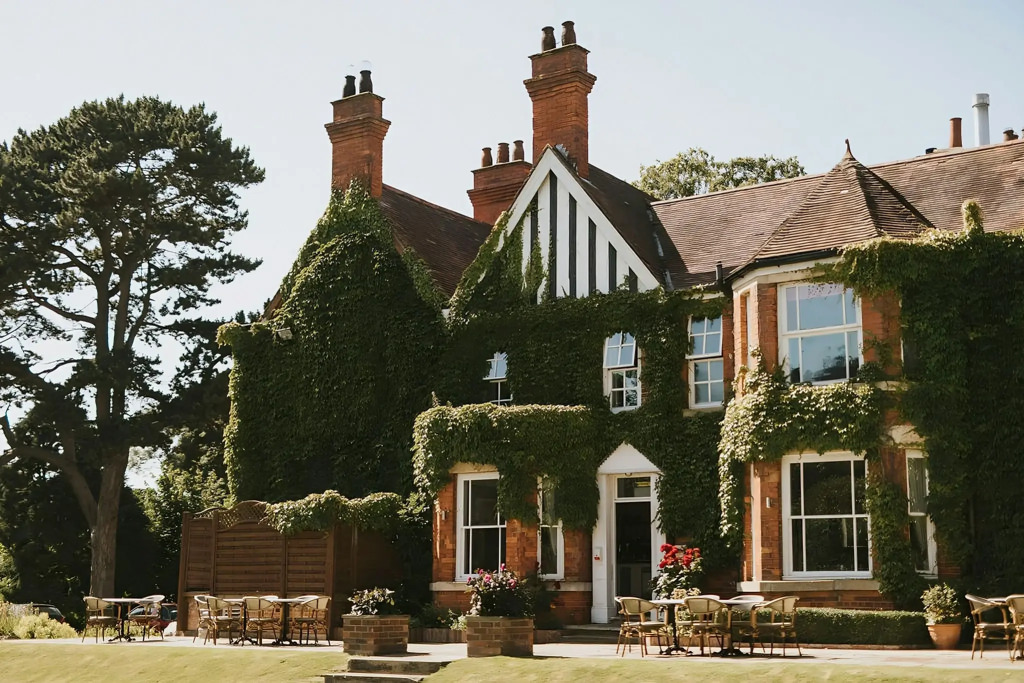 Healing Manor Hotel