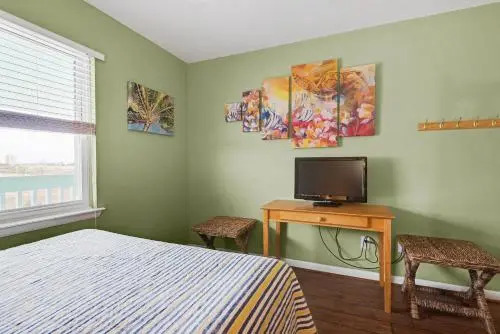 Deep Water Cove 205