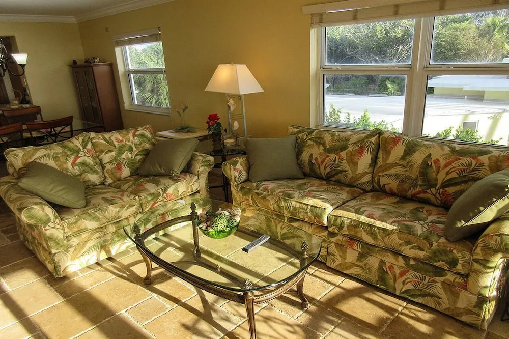 Eden 206 - 2 Br Condo